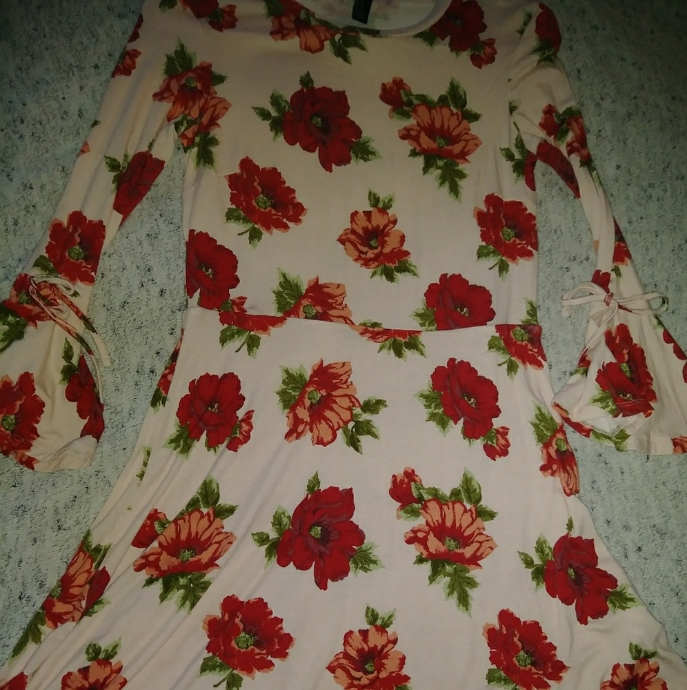 Floral dress - Picture 1 of 2